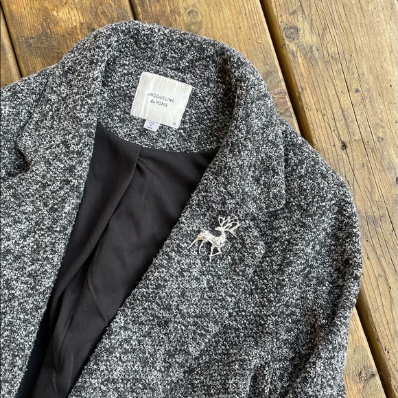 ❌ SOLD ❌ Silver Tone Reindeer Deer Stag Brooch - Picture 4 of 4